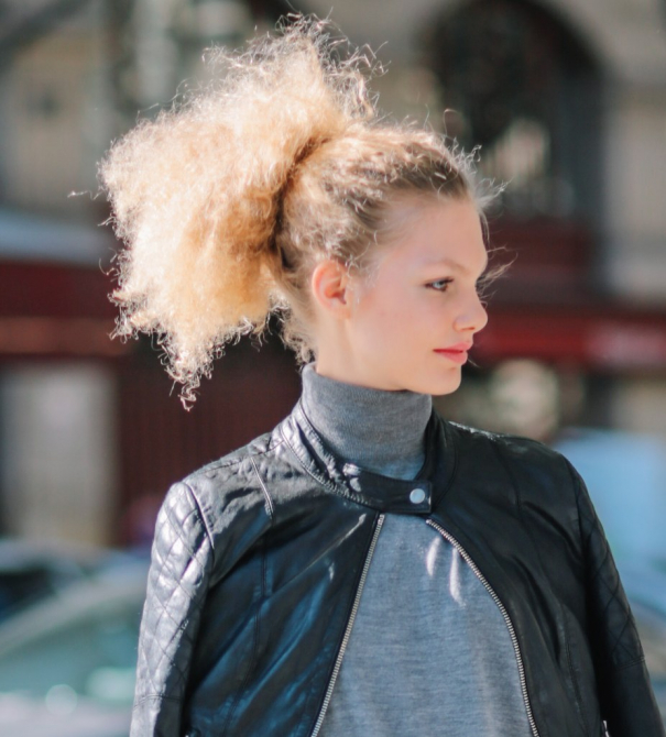 Galéria: 20 szuper frizura göndör hajúaknak