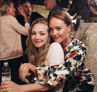 Fotók a Mamma Mia 2 forgatásának színfalai mögül