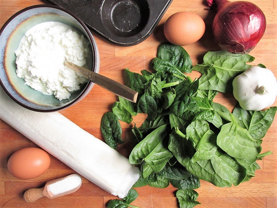 Galéria: Spenótos kosárkák friss salátával