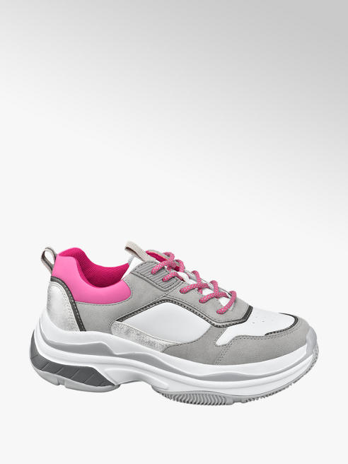 Galéria: Milyen sneaker illik hozzád a csillagjegyed szerint?