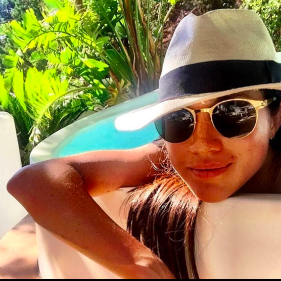 Galéria: Meghan Markle elfeledett selfiejei