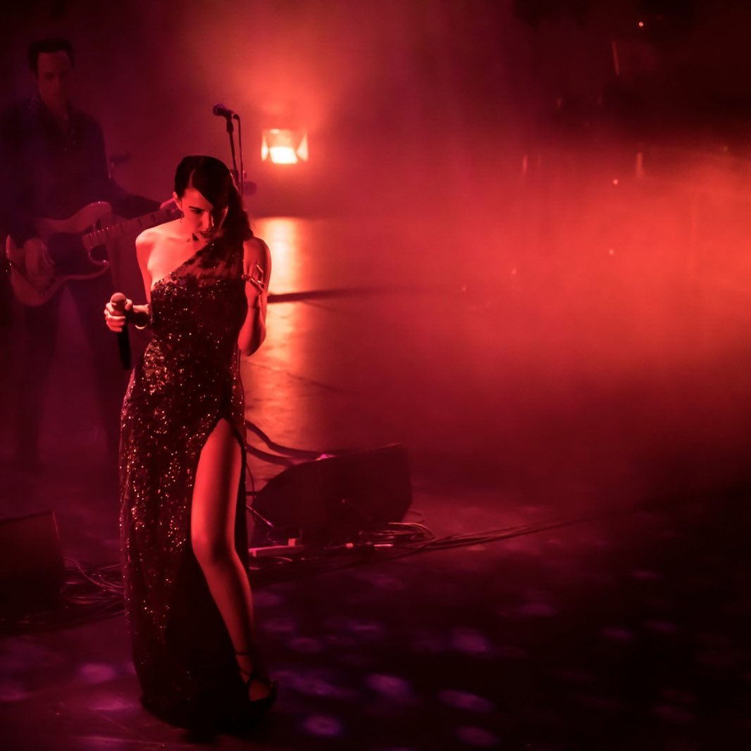 Galéria: Chrysta Bell stílusos ruhatára