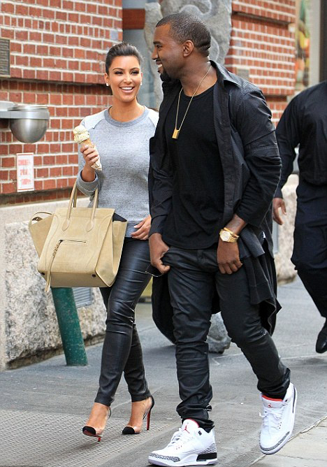 Galéria: Kim Kardashian és Kanye West legjobb közös szettjei