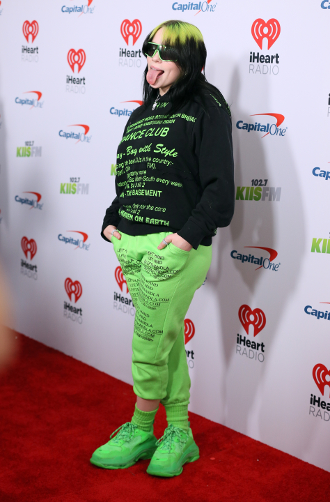 Galéria: Billie Eilish kamasz stílussal és attitűddel is mindenkit leigáz