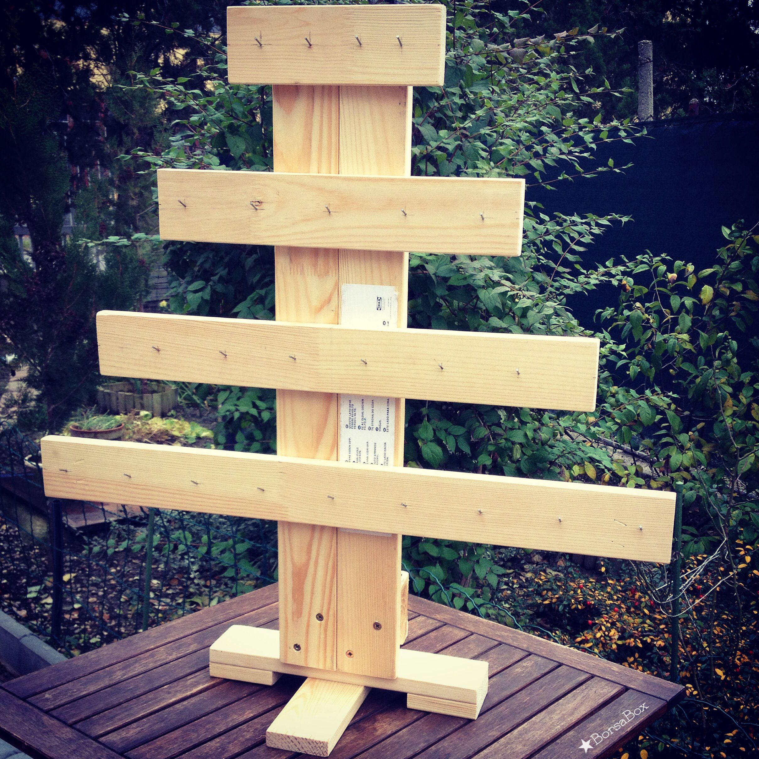 Galéria: DIY projekt-Így készíts lécekből alternatív fenyőfát