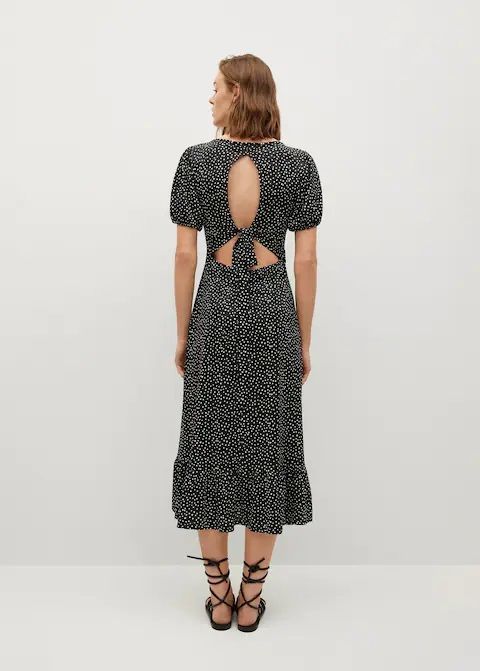 Galéria: Ez 2021 nyarának legszexibb ruhatrendje, hátul kivágott ruhák - Íme pár shopping tipp!