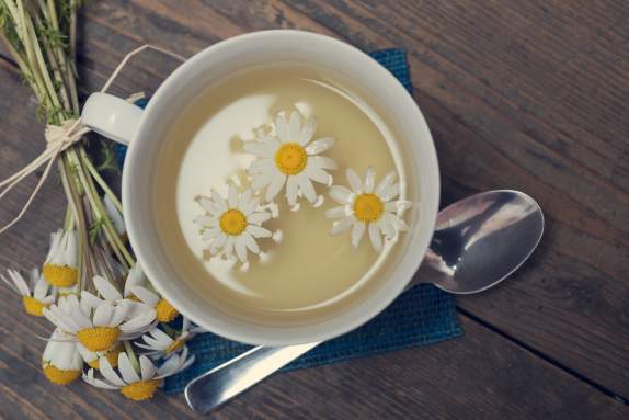 Galéria: 8 gyógynövény tea, amik nem hiányozhatnak otthonról