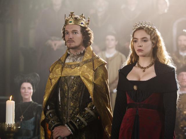 Galéria: A 10 eszeveszett dolog, amit a popkultúra elhitetett velünk a királyi családok kapcsán