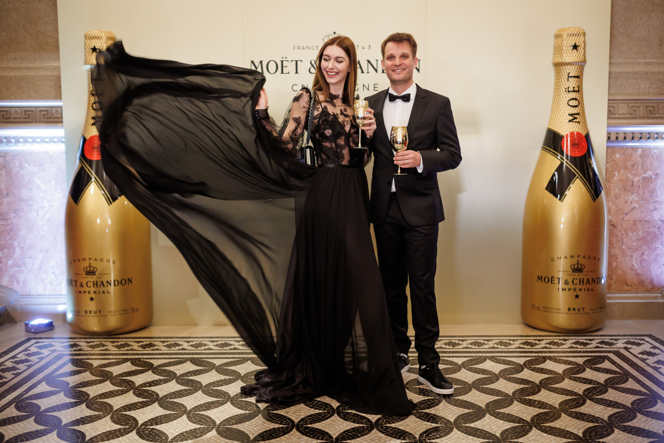 Galéria: Így tündököltek a hazai sztárok az Operaházban a Moët & Chandon nagyszabású vörös szőnyeges eseményén