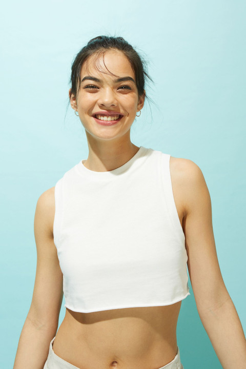 Galéria: Kopizd le a stílusát: Camila Morrone szuperegyszerű rohangálós szettje