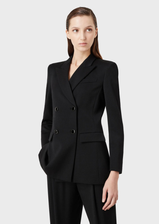 Galéria: Giorgio Armani szerint ezek az alapdarabok egy nő gardróbjából sem hiányozhatnak