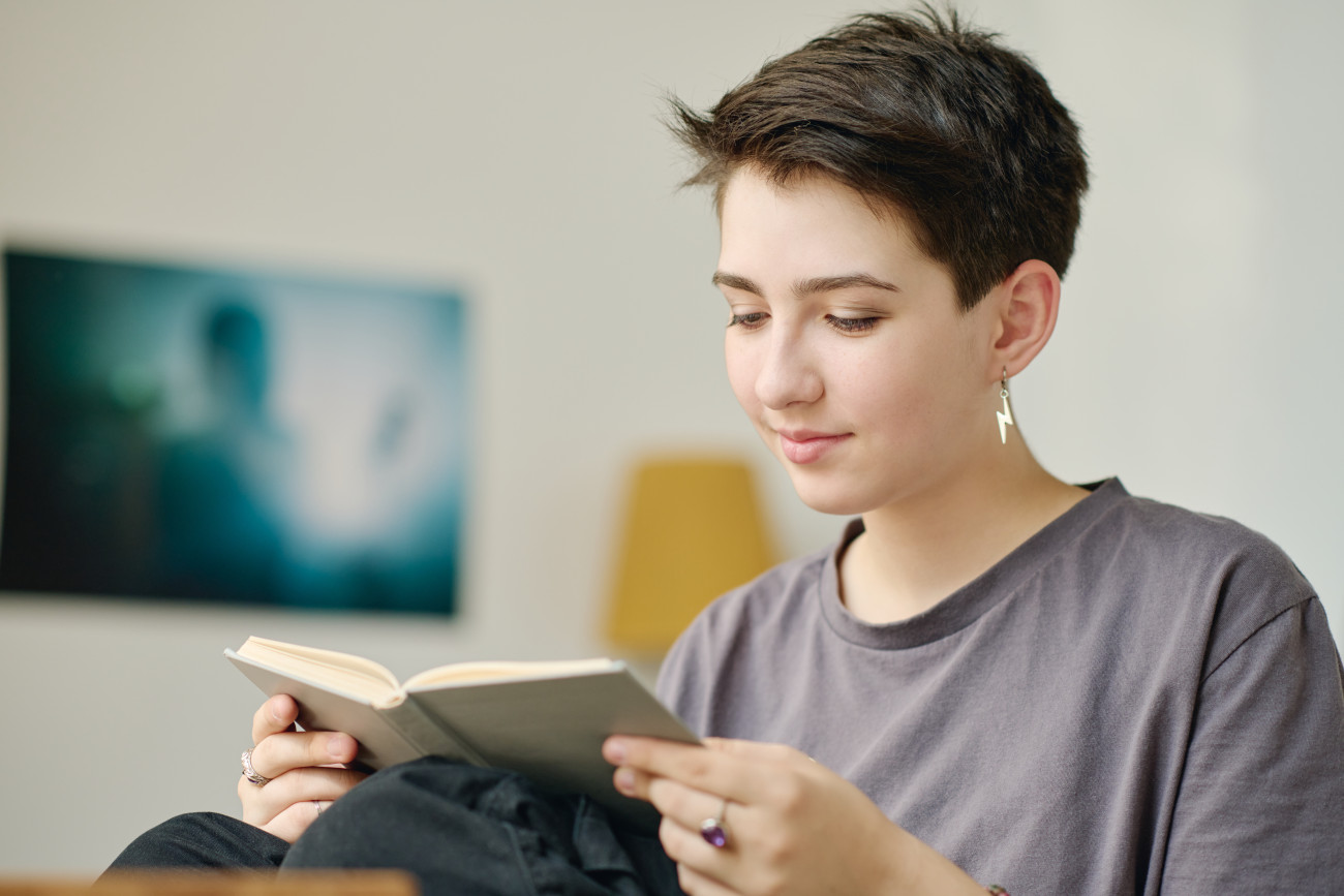 Galéria: 6 remek könyv, amit a tinédzser is szívesen vesz a kezébe