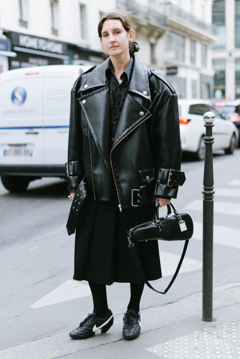 Galéria: 5 őszi kabát, ami már nem lesz divatos 2025-ben, és 5, aminél nincs trendibb