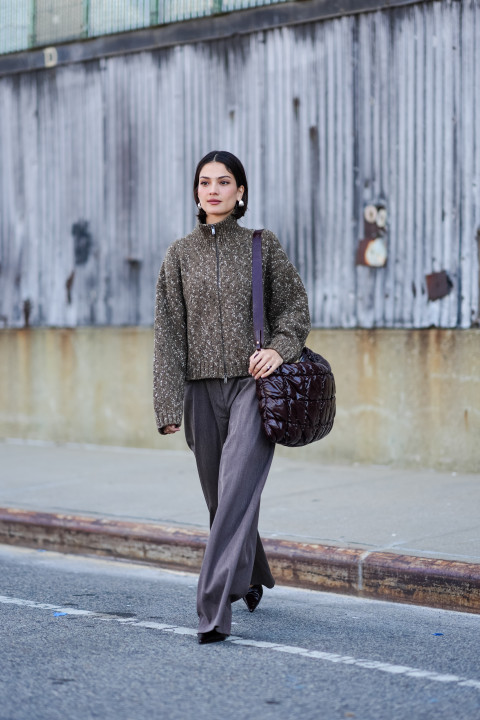 Galéria: 3 táskatrend, ami már nem lesz divatos 2025 őszén, és 5, aminél nincs most trendibb