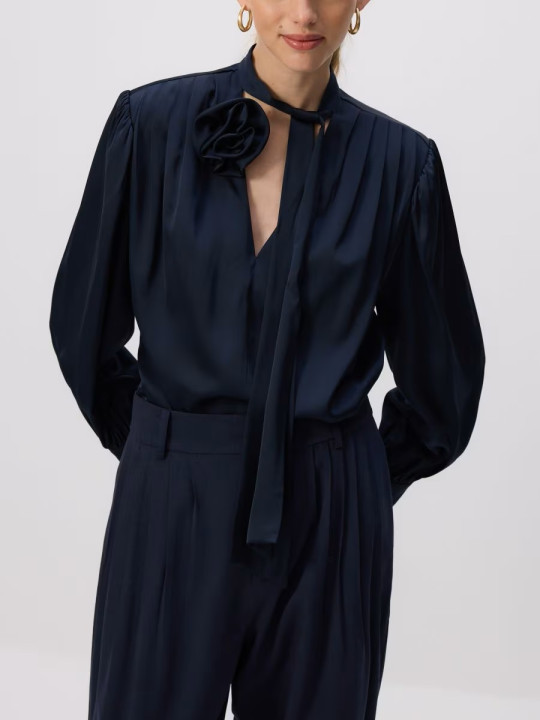 Galéria: Tuti vételek: 10 extra blúz, aminél nincs stílusosabb 2026 tavaszán