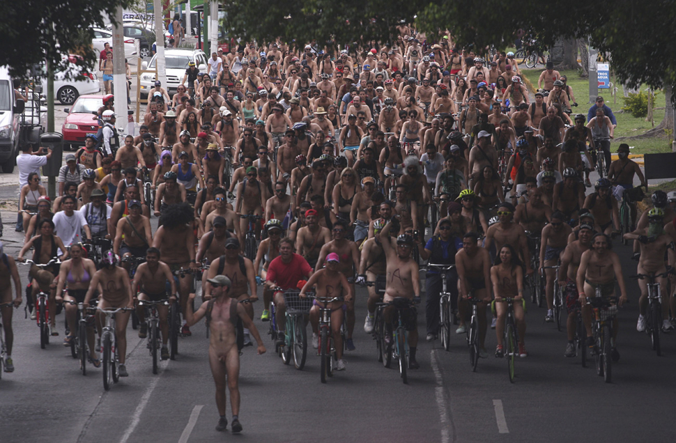 A Legjobb Naked Bike Ride Fot K By Europress Va Magazin