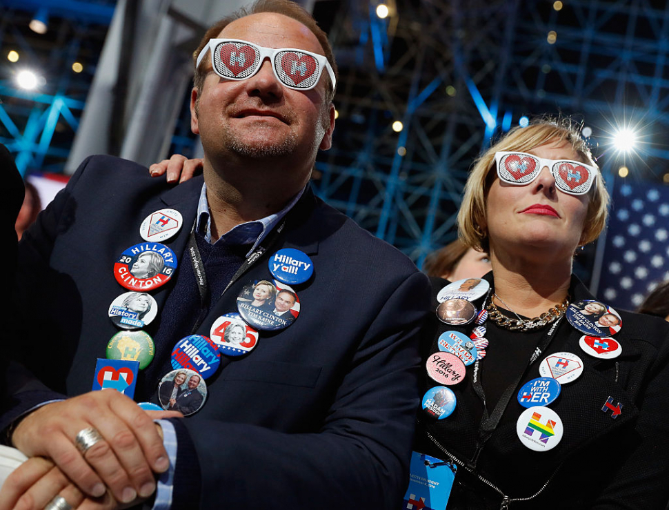 Galéria: Így változik a Clinton-, illetve a Trump-szavazók arca a választások éjszakáján