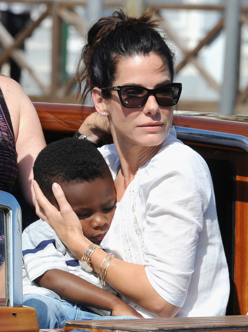 Galéria: Egyedül is megy! Íme 15 híres szingli anyuka