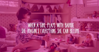 Borítókép: „Amikor egy kislány a Barbie babáival játszik, a jövőjét képzeli el."