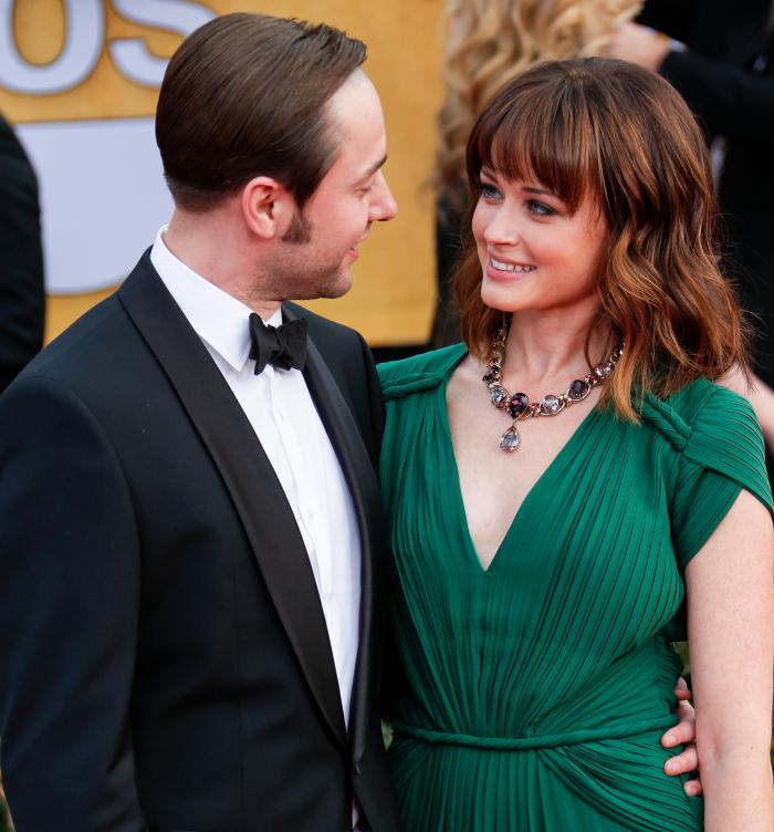 Hurrá! Alexis Bledel babát vár