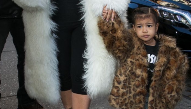 Borítókép: Így kontorúzza az arcát a 2 éves North West