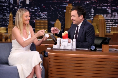Borítókép: Videó: Gwyneth Paltrow a saját arckrémét eszi sültkrumplival