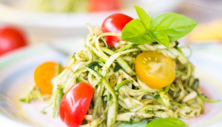 Borítókép: Spagetti cukkiniből – lisztmentes egytálétel 20 perc alatt!