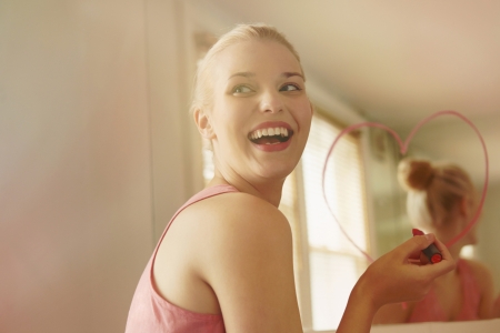 Borítókép: 3 trükk, hogy önszeretet legyen az önkritikából