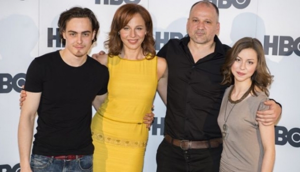 Borítókép: Mindenkit kísért a múltja – Ősszel jön az Aranyélet 2. évada