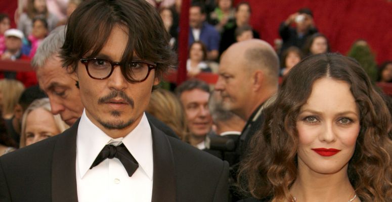 Mi az igazság? Johnny Depp védelmére kelt mindkét ex-felesége