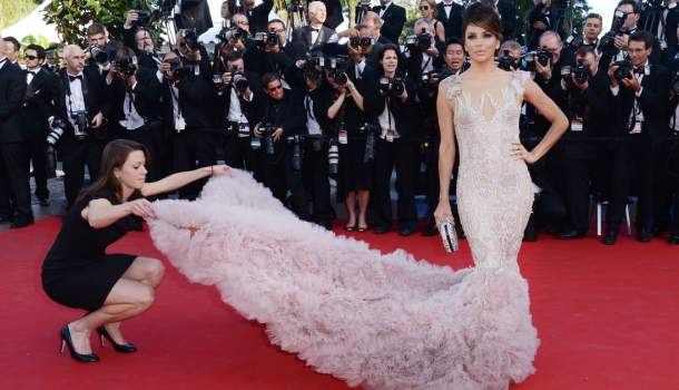 Borítókép: 10 lesifotó, ami megmutatja, hogy mit kell kiállnia a sztárok személyi asszisztenseinek