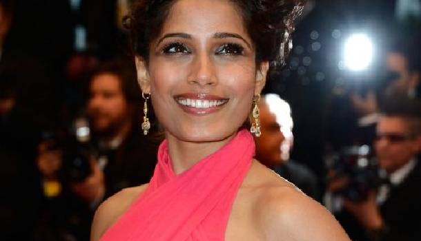 Borítókép: Get the look: Freida Pinto