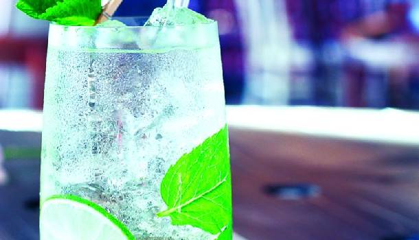 Borítókép: Kisfröccs, nagyfröccs, hosszúlépés: Fröccs fajták, ahogy mi szeretjük