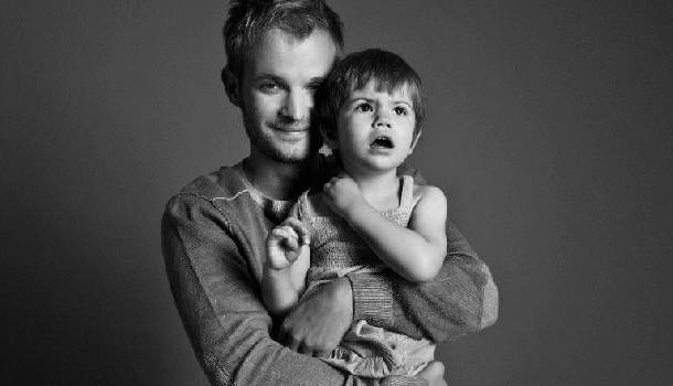 Borítókép: Programajánló: Közelebb! kiállítás és aukció