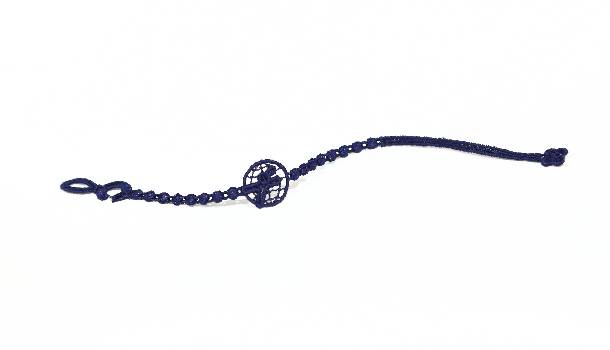 Borítókép: Cruciani karkötők a beteg gyerekekért