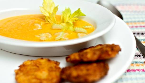 Borítókép: Egy laza kis főzés? - Kókusztejes krémleves burgonyatócsnival