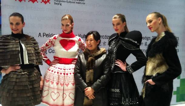 Borítókép: GÚ goes East! - avagy magyar divat Pekingben