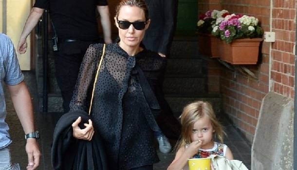 Borítókép: Elcsíptük: Angelina Jolie street style