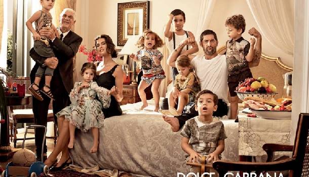 Borítókép: A Dolce & Gabbana újra életörömmel kampányol