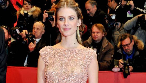 Borítókép: Mélanie Laurent újra ámulatba ejt a stílusával 