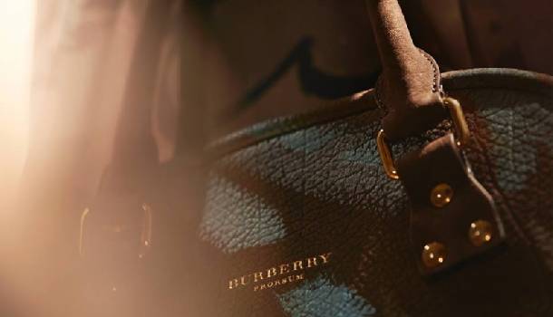 Borítókép: Nézd élőben a Burberry londoni show-ját!