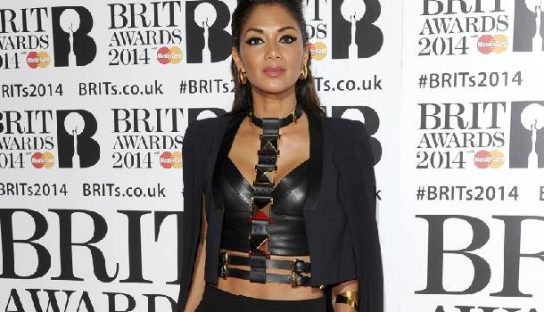Borítókép: Nicole Scherzinger vagány szettben a Brit Awardson