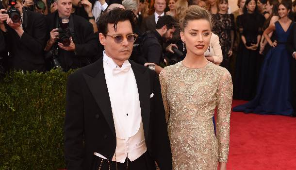 Borítókép: Johnny Depp és Amber Heard - A vörös szőnyegen is kéz a kézben