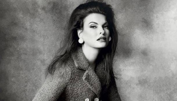 Borítókép: Ez a kampány már most ikonikus: Linda Evangelista a Moschino arca