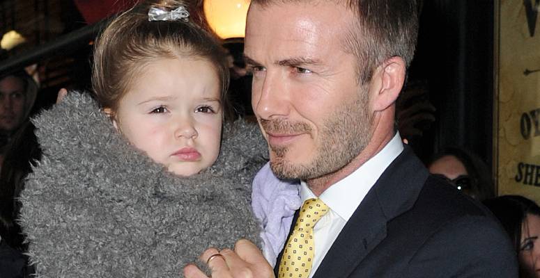 Borítókép: Ilyen nagy kislány már Harper Beckham