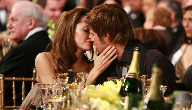 Borítókép: Brangelináék legszebb szerelmes pillanatai