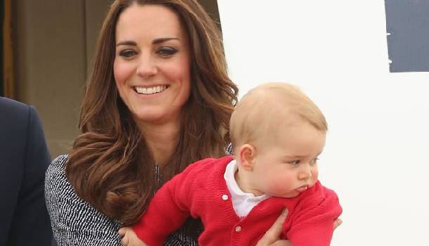 Borítókép: Már hivatalos! Második gyermekével várandós Catherine hercegné!