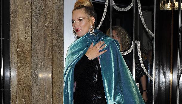 Borítókép: Nagyon kicsípte magát Kate Moss