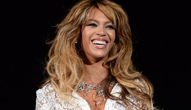 Borítókép: Beyoncé nadrágban is elképesztően dögös