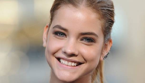 Borítókép: Tündéri baba volt Palvin Barbi - Fotó